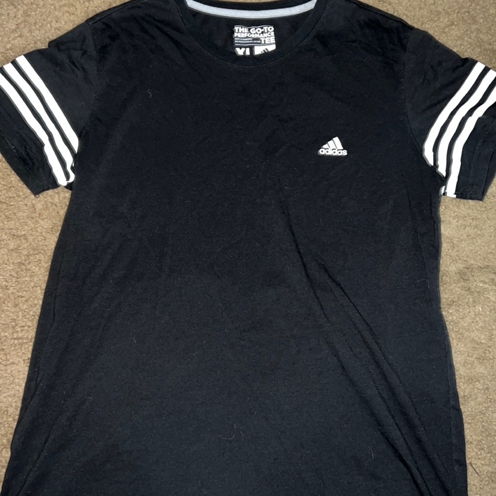 black Adidas short sleeve XL